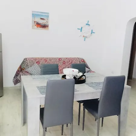 Dom wakacyjny Elena House Galtellì